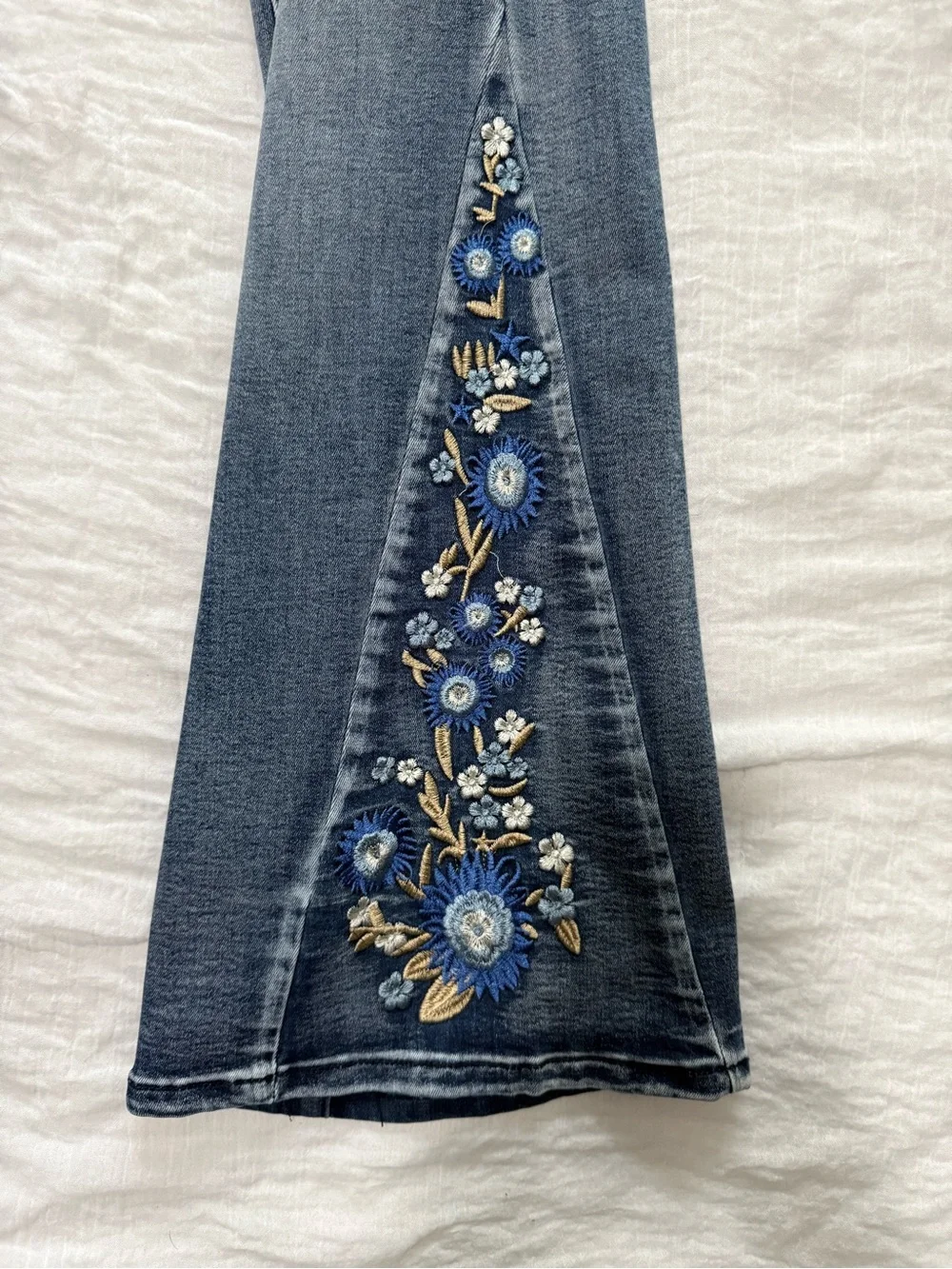 Fire & Rain Embroidered Flare Jeans 14 Boho Western Floral Denim